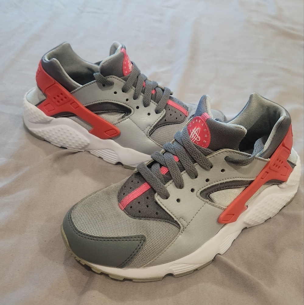 Nike Air Huarache Run Pink and Gray Sneakers Sz 6y/ 7.5 Women's